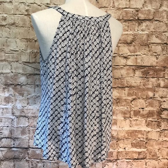 Like new Lucky Brand top - Picture 6 of 8